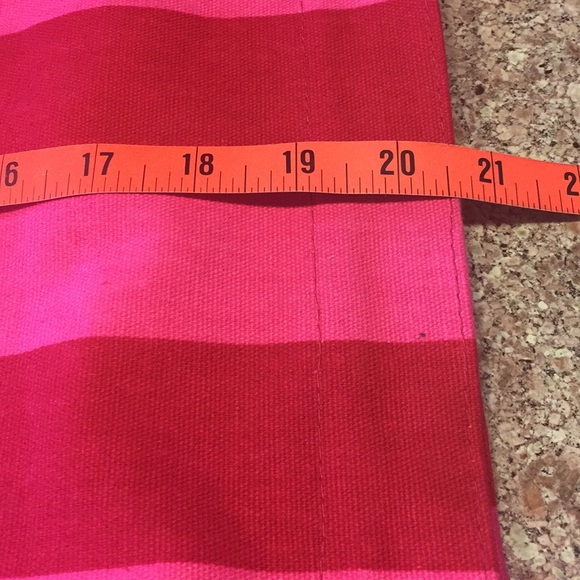 VICTORIA SECRET XX LARGE. BEACH BAG NWT - Picture 7 of 8